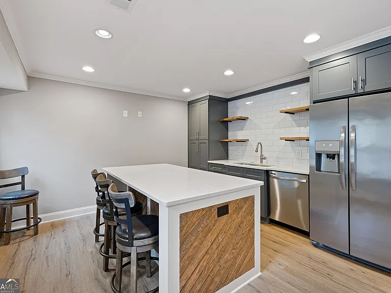 227 Oakwind Pte — Photo 34