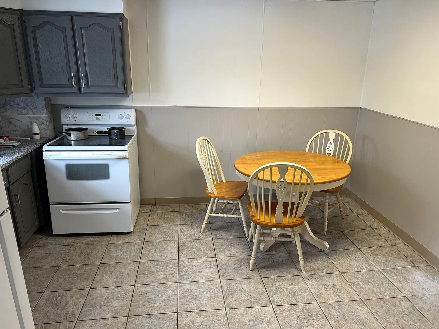 3 bed, 1000 sqft, $1,250 — Photo 3