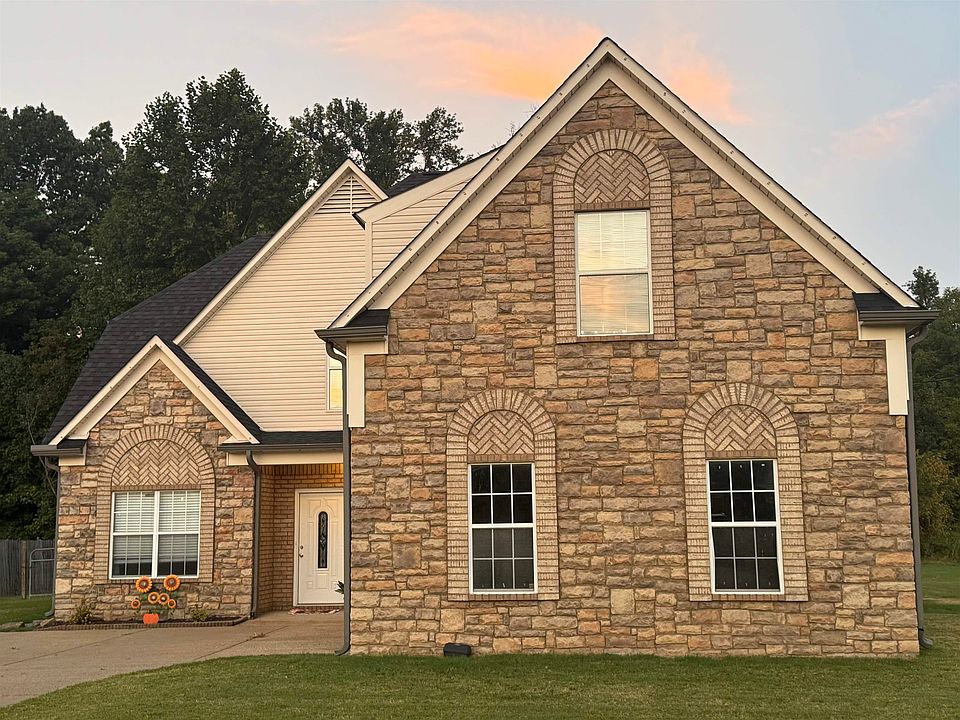1st image of 240 Carrington Ave