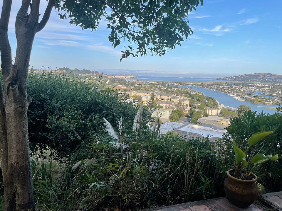 1st image of 913 Via Casitas