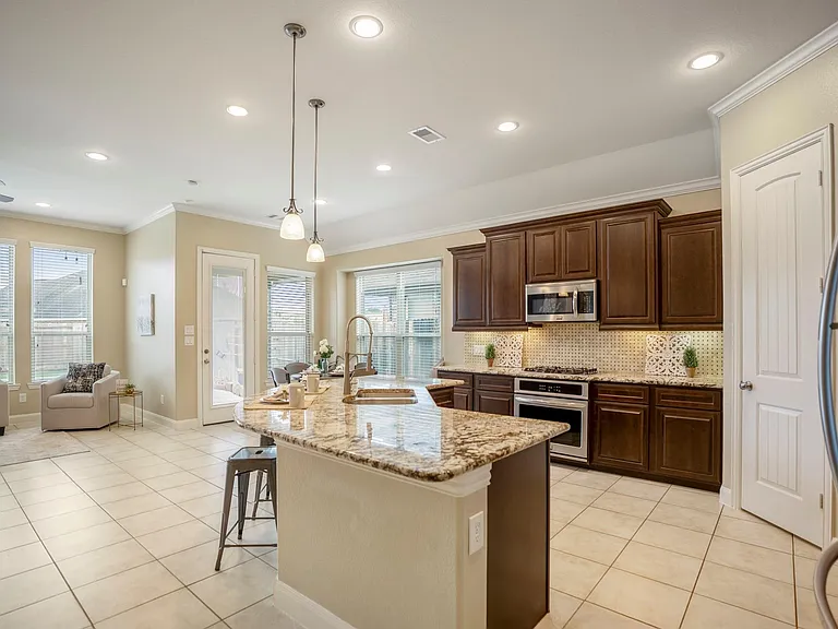 22310 Taren Ct — Photo 7
