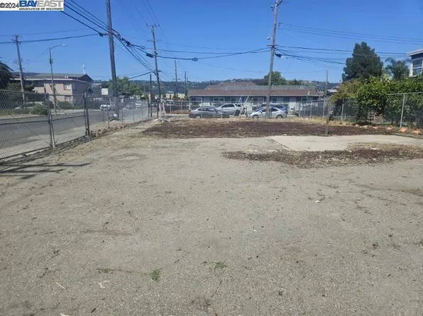 1970 Seminary Ave, Oakland, CA 94621