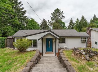 702 Hillcrest Dr, Longview, WA 98632