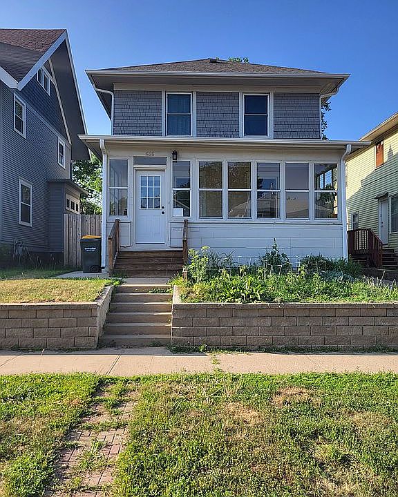 Front, Garden (South Facing)