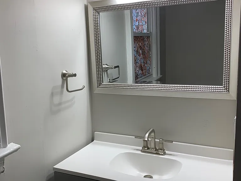 68 Rock St #1R — Photo 16