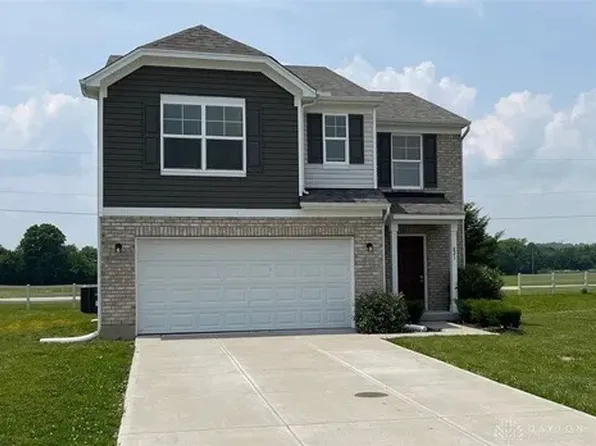 821 Prescot Cir, Trenton, OH 45067