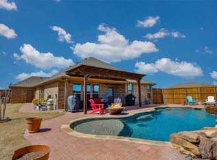 3236 Camden Creek Rd, Krum, TX 76249