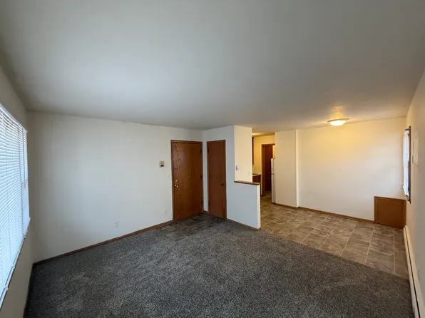 4707 University Ave NE, Minneapolis, MN