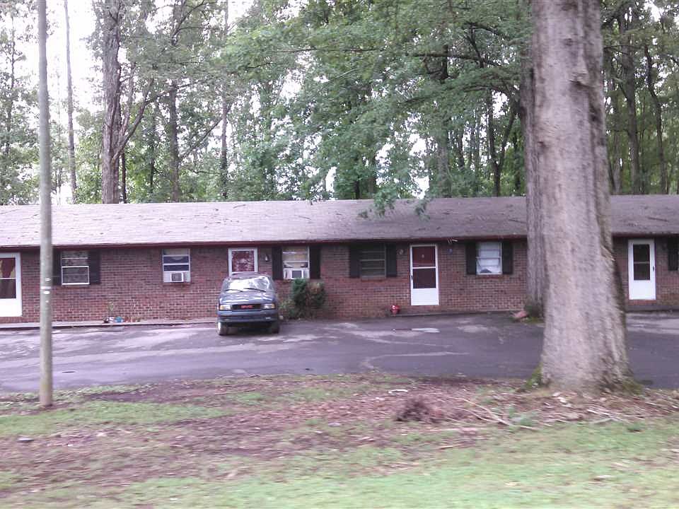 2nd image of 984 Cedar Springs Rd SE