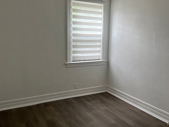 Second bedroom or office space for the Nomad resident.