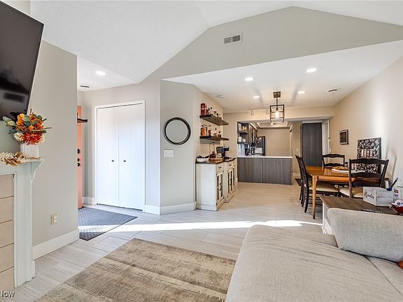 4th image of 8050 Harbor Creek Dr APT 2401