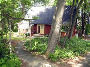 24 The Holw, Amherst, MA 01002