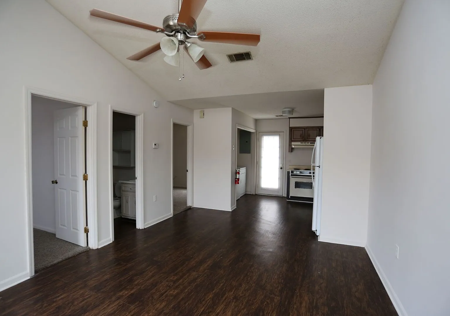 2 Bedroom at Stadium Walk — Photo 2