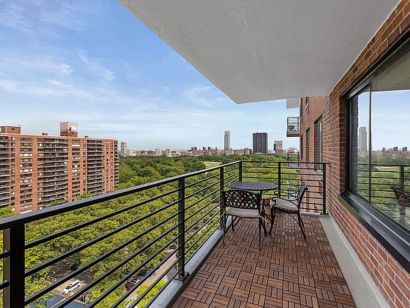 5th image of 382 Central Park W APT 17B