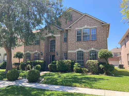 630 Waterview Dr Photo 1