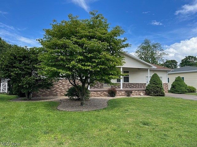 2nd image of 287 N Meadowlark Dr