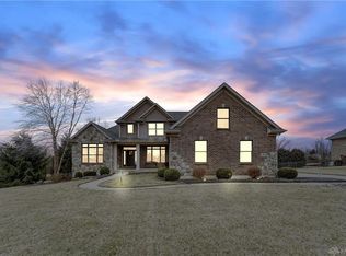 7969 Locust Grove Ct, Springboro, OH 45066