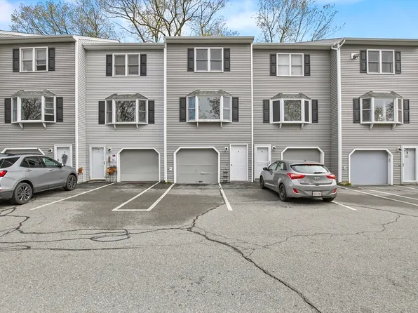 105 Tennis Plaza Rd Unit 6, Dracut, MA 01826