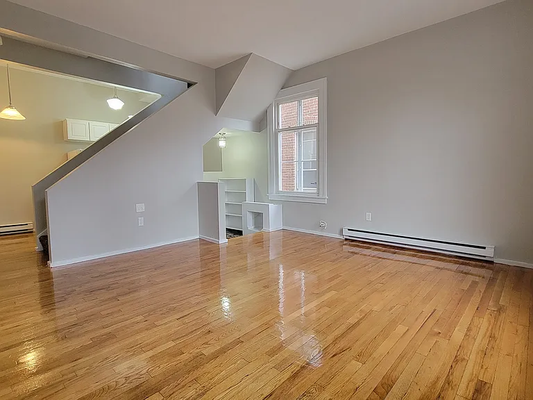 49 Warren St #C3 — Photo 1