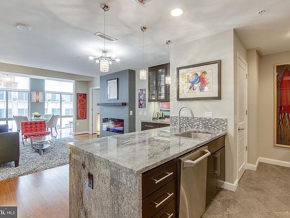 3rd image of 11990 Market St Unit 1604