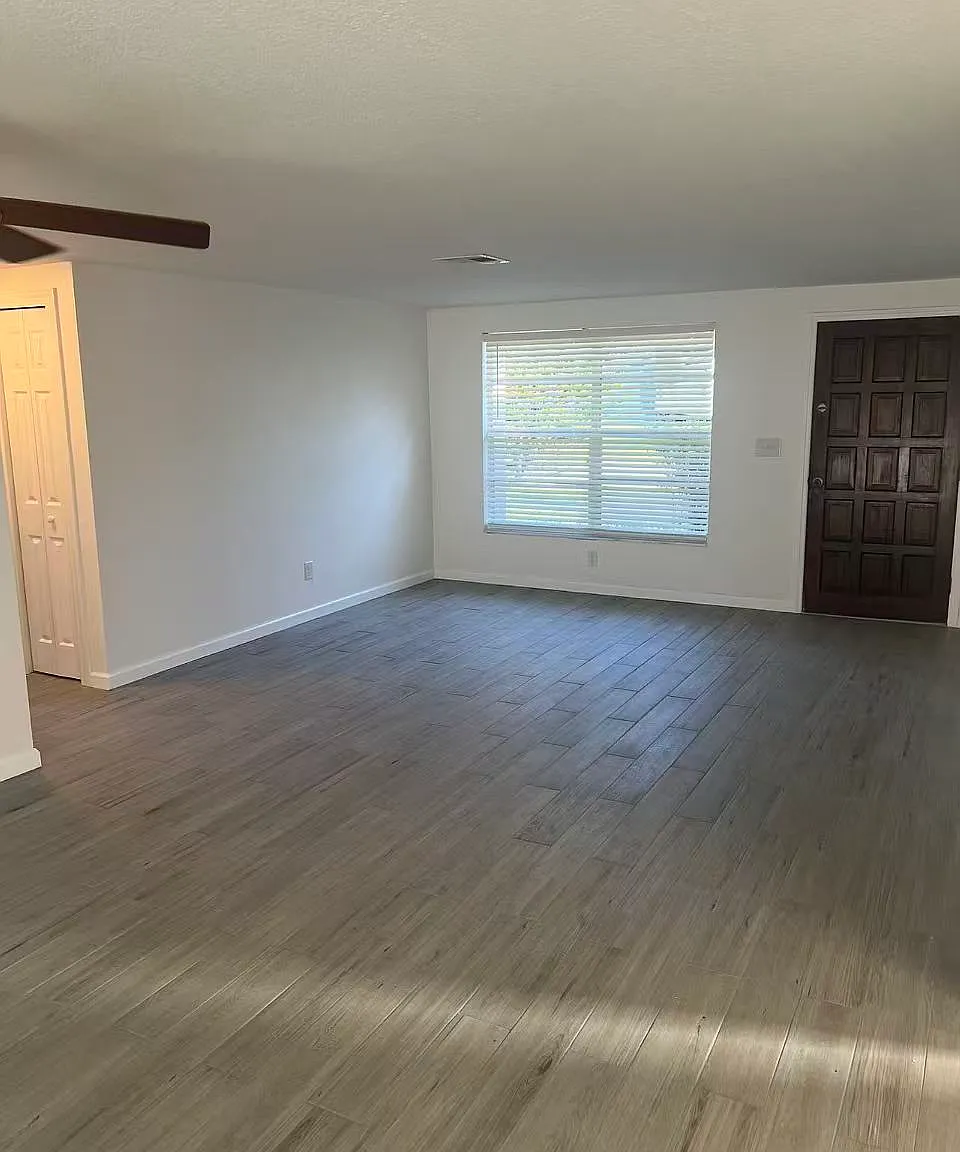 2 bed, 1120 sqft, $1,799 — Photo 3