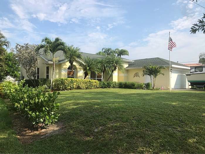 1st image of 2876 SE Eagle Dr