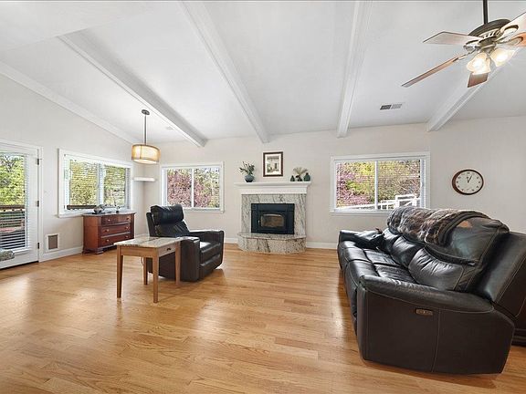 5th image of 27769 Table Meadow Rd