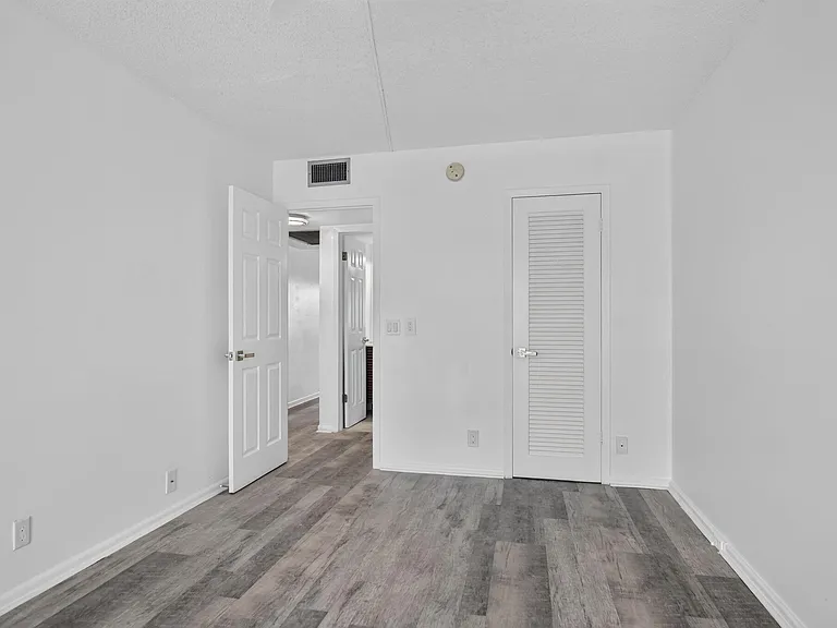 3045 Cornwall Dr #C — Photo 20