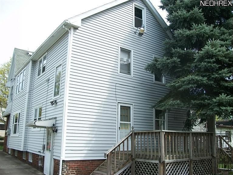 2nd image of 970 Berwin St