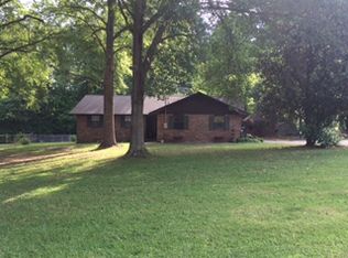 111 Chris Dr, Hawkinsville, GA 31036