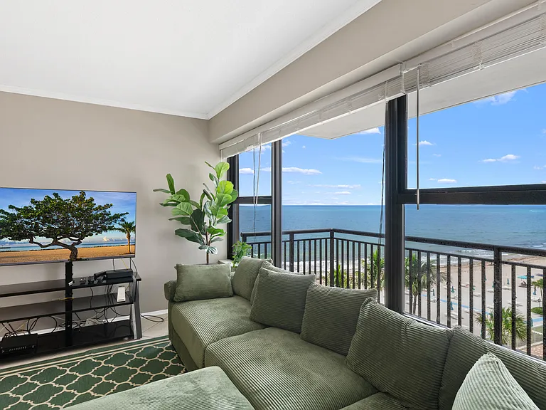 3800 Galt Ocean Dr #607 — Photo 2