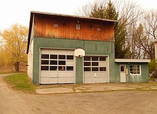 2nd image of 8939 Pecor St