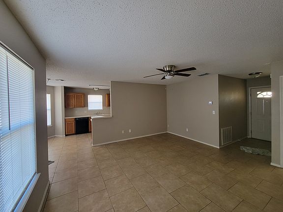 4th image of 7805 Wolf Dr