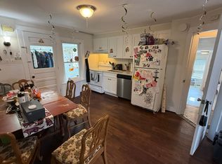 1190 N Pleasant St #1190, Amherst, MA 01002