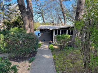 18 Woody Dr, East Galesburg, IL 61430