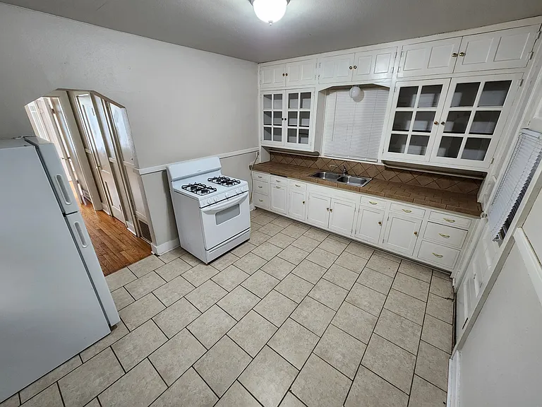 804 E Main St #2 — Photo 9