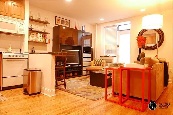 Rented by JK Dansar Corp | media 20