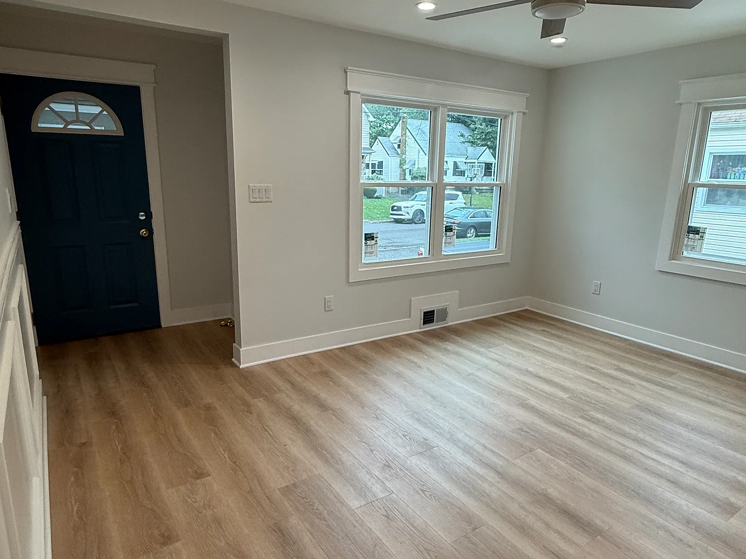 2 bed, 1840 sqft, $3,800 — Photo 3
