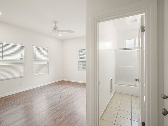 5th image of 1202 N Gower St #1202