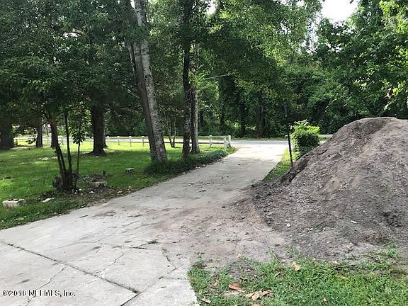 4th image of 3817 Forest Dr