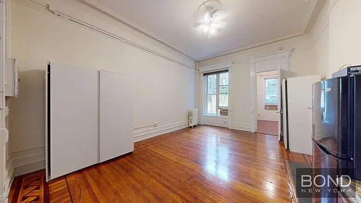 Rented by Bond New York | media 9