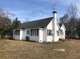 990 Juniper Lake Rd, West End, NC 27376