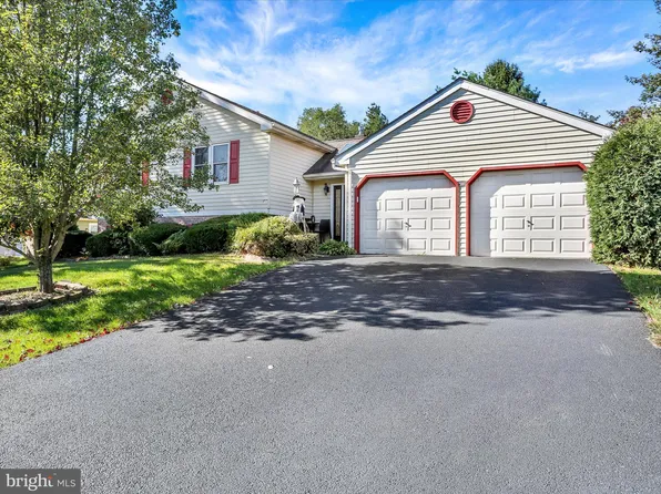 204 Charles Blvd, Sinking Spring, PA 19608