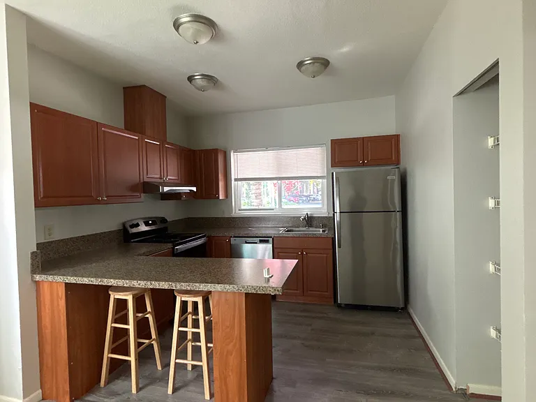6410 8th Ave NE #101 — Photo 3