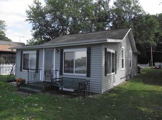 124 Lakeside Dr, Walkerton, IN 46574