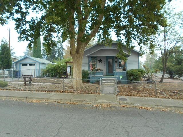 1st image of 682 W Lennox St