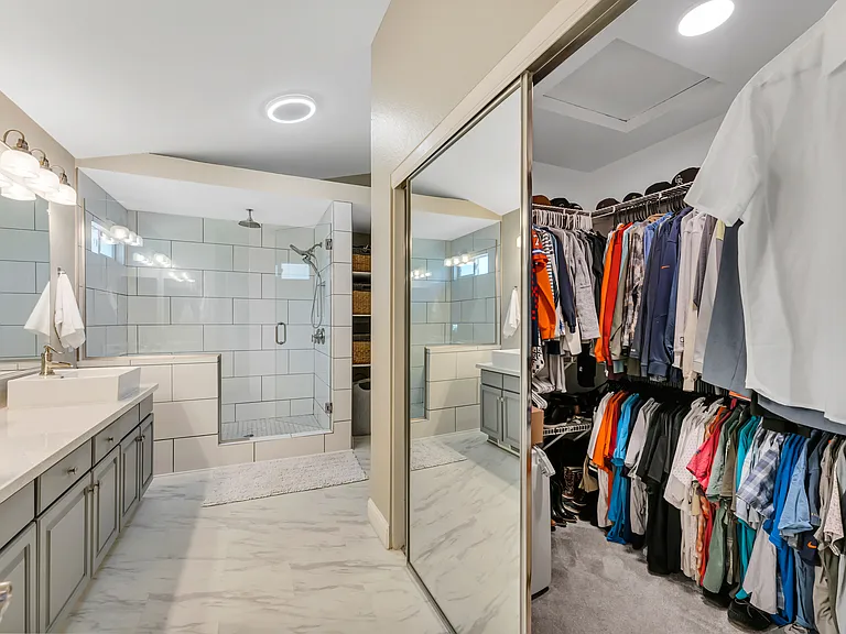 4529 Windcrest Dr — Photo 8