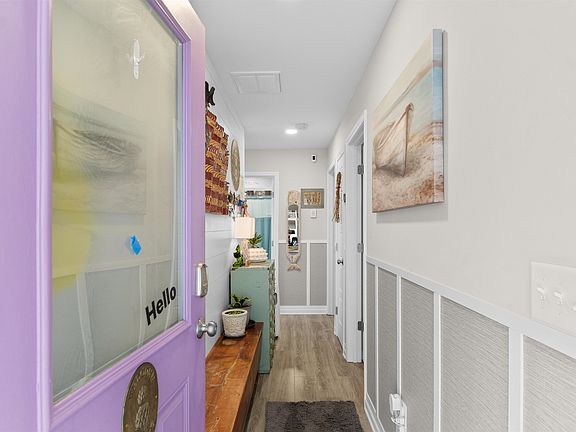 3rd image of 220 Kings Crossing Loop