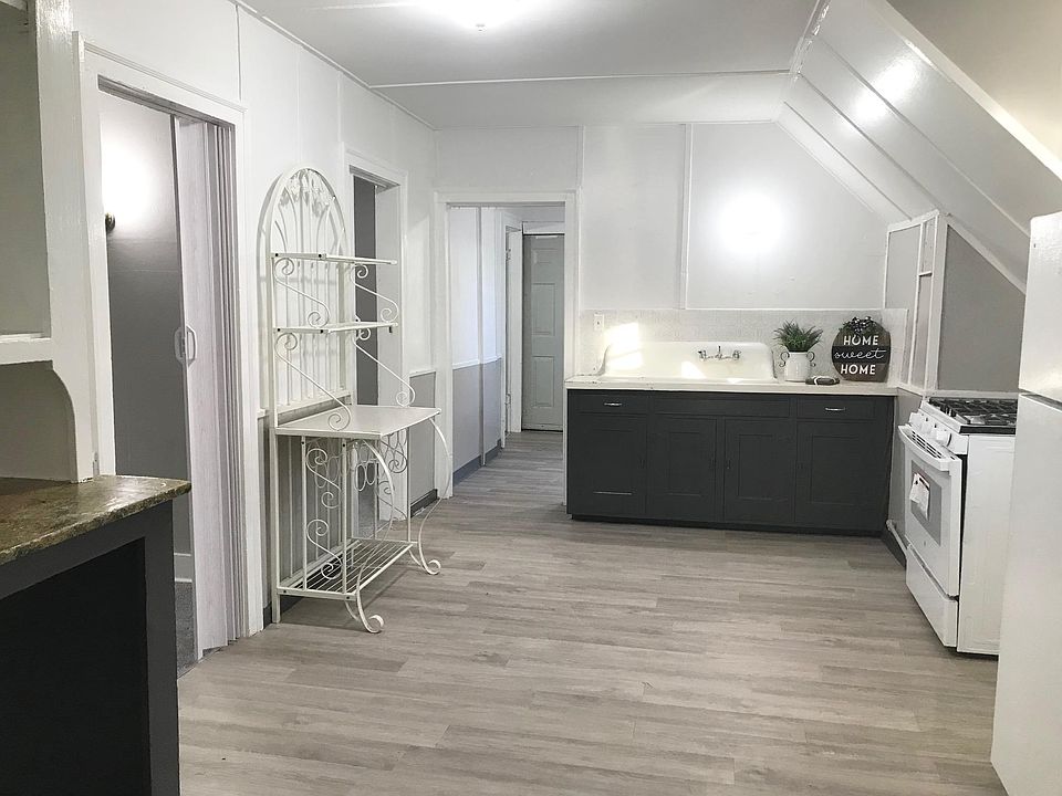 1st image of 157 Davey St #2