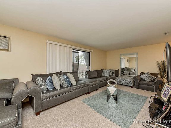 4th image of 123 W 66th St